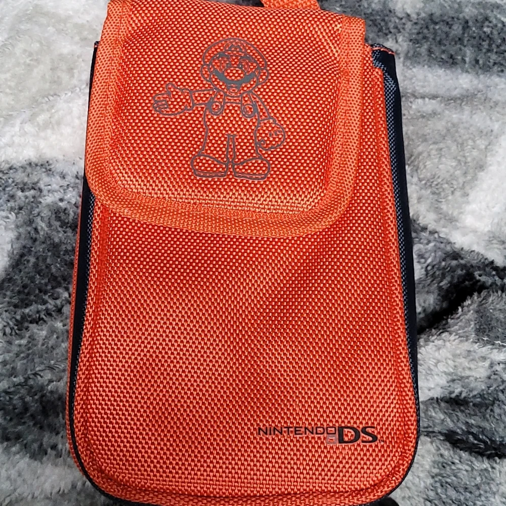 Nintendo DS Mario bros case.